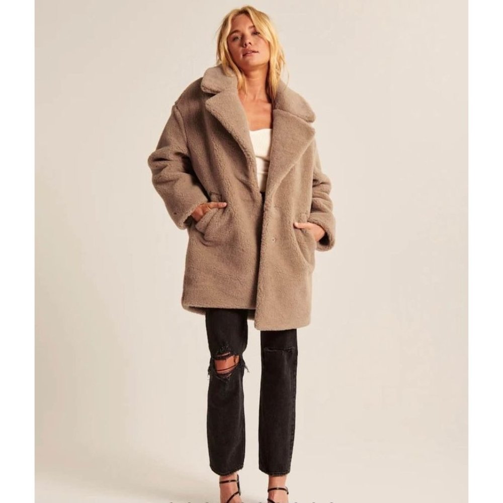 NWT Abercrombie & Fitch Teddy Coat
